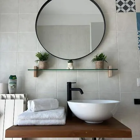 Nest - 2 2 Bagni Parcheggio Gratuito Διαμέρισμα *