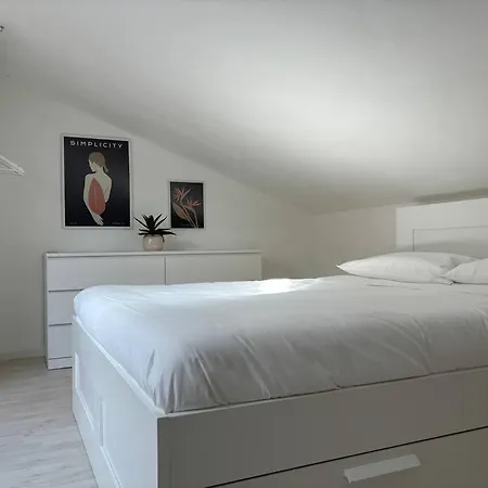 Nest - 2 2 Bagni Parcheggio Gratuito דירה ורונה