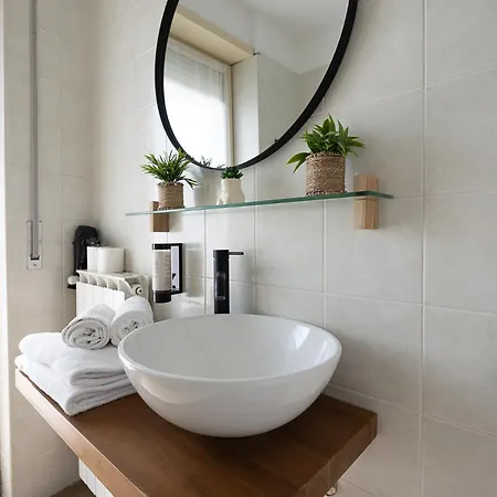 Apartamento Nest - 2 2 Bagni Parcheggio Gratuito Verona