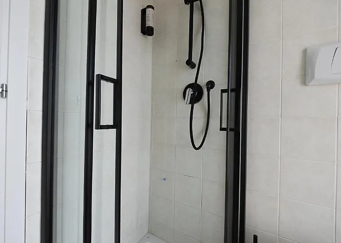 Nest - 2 2 Bagni Parcheggio Gratuito Διαμέρισμα